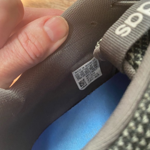 Adidas men’s memory foam running shoes - Picture 7 of 9